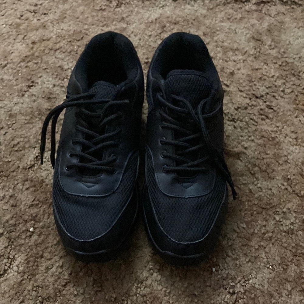 Theatricals brand hip hop dance shoes. Bought from discountdance.com